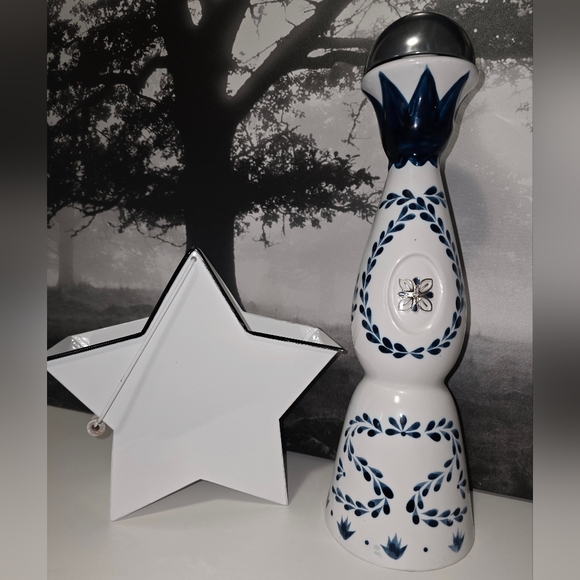 CLASE AZUL Tequila 750ml  EMPTY BOTTLE - Picture 1 of 7